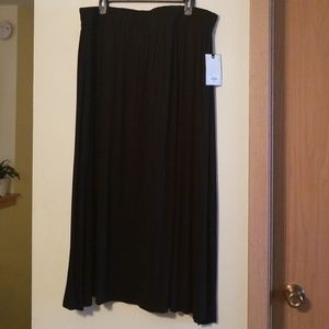 NWT Dana Buchman black maxi skirt - XL